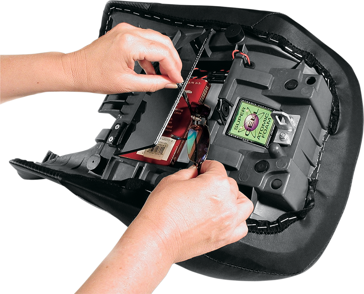 World Sport™ Performance Seat - Black - Carbon FX - FJR1300 \'03-\'05 2003 - 2005