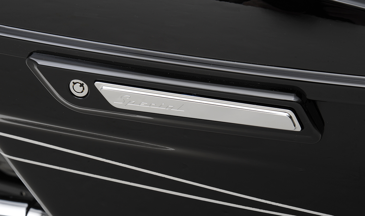 Saddlebag Hinge Inserts - Latch - FL \'14-\'23 2014 - 2023