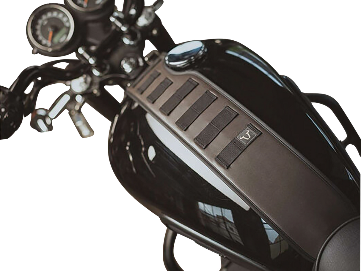 Legend Gear Tank Strap System - with LA1 Accessory Bag - Triumph \'04-\'16 2004 - 2016