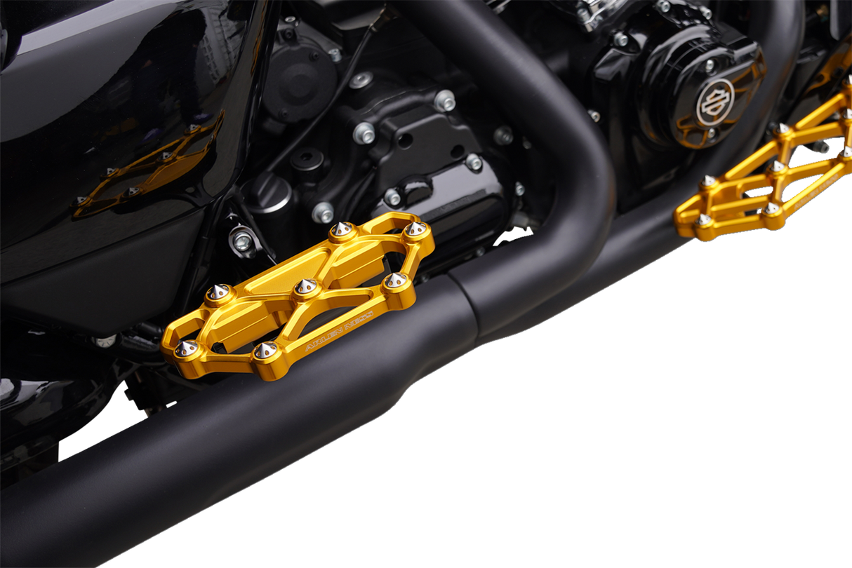 Diamond Floorboards - Passenger - Gold 2005 - 2025