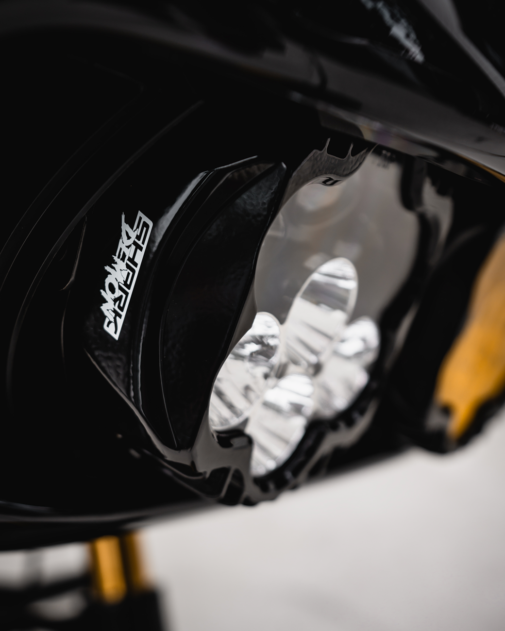 Headlight/Fog Light - Shark Demon® - Road Glide 2015 - 2025