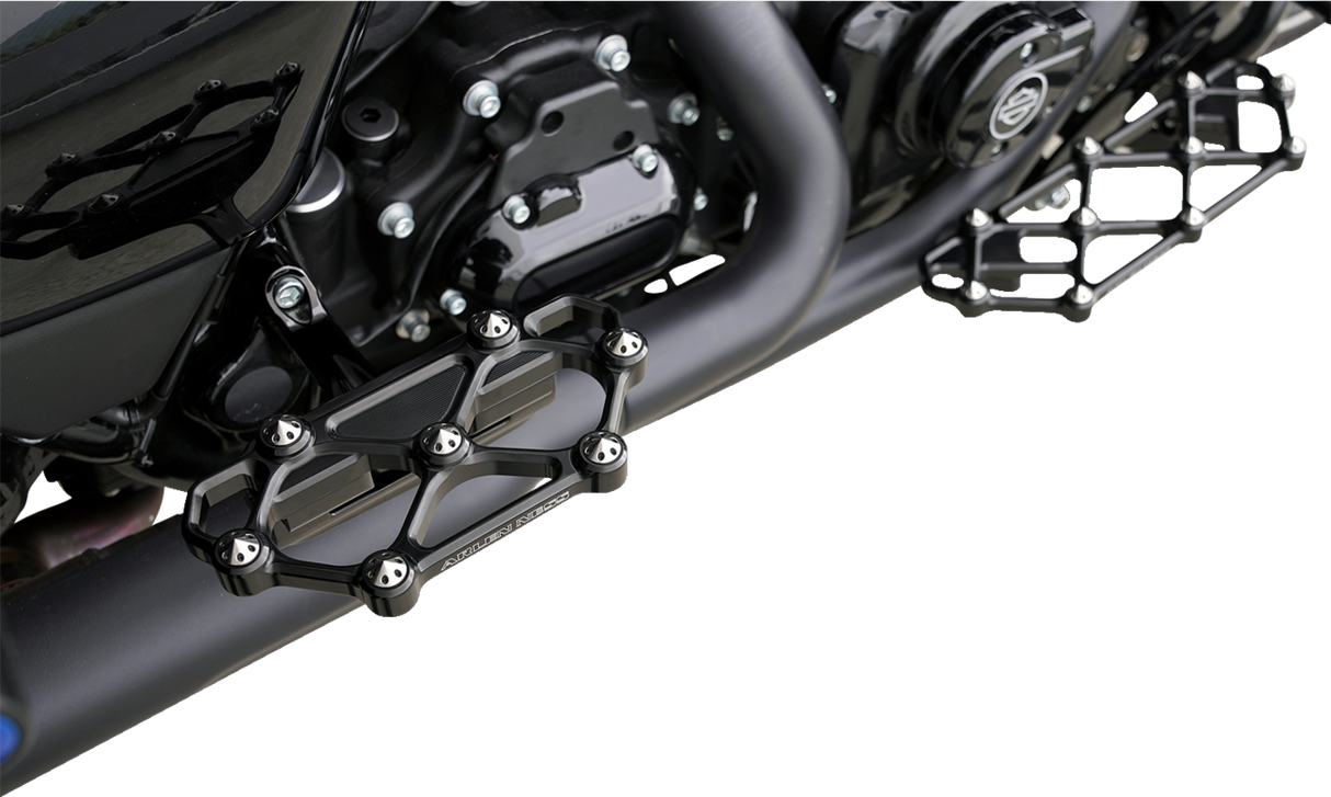 Diamond Floorboards - Passenger - Black 1982 - 2025