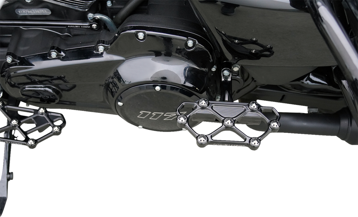 Diamond Floorboards - Passenger - Black 1982 - 2025