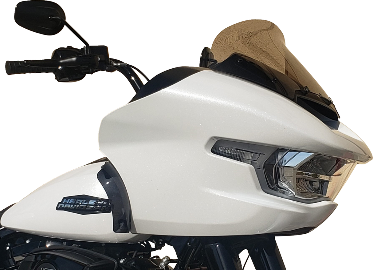 Windshield - 10-1/2\" - Light Smoke - FLTRX/SE/STSE 2023 - 2024