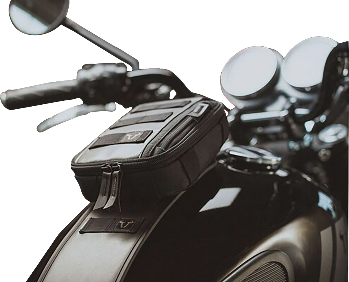 Legend Gear Tank Strap System - with LA2 Accessory Bag - BMW \'14-\'23 2014 - 2023