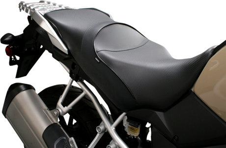 World Sport™ Performance Seat - Black - Carbon FX - Regular - V-Strom 1000 \'14-\'19 2014 - 2019