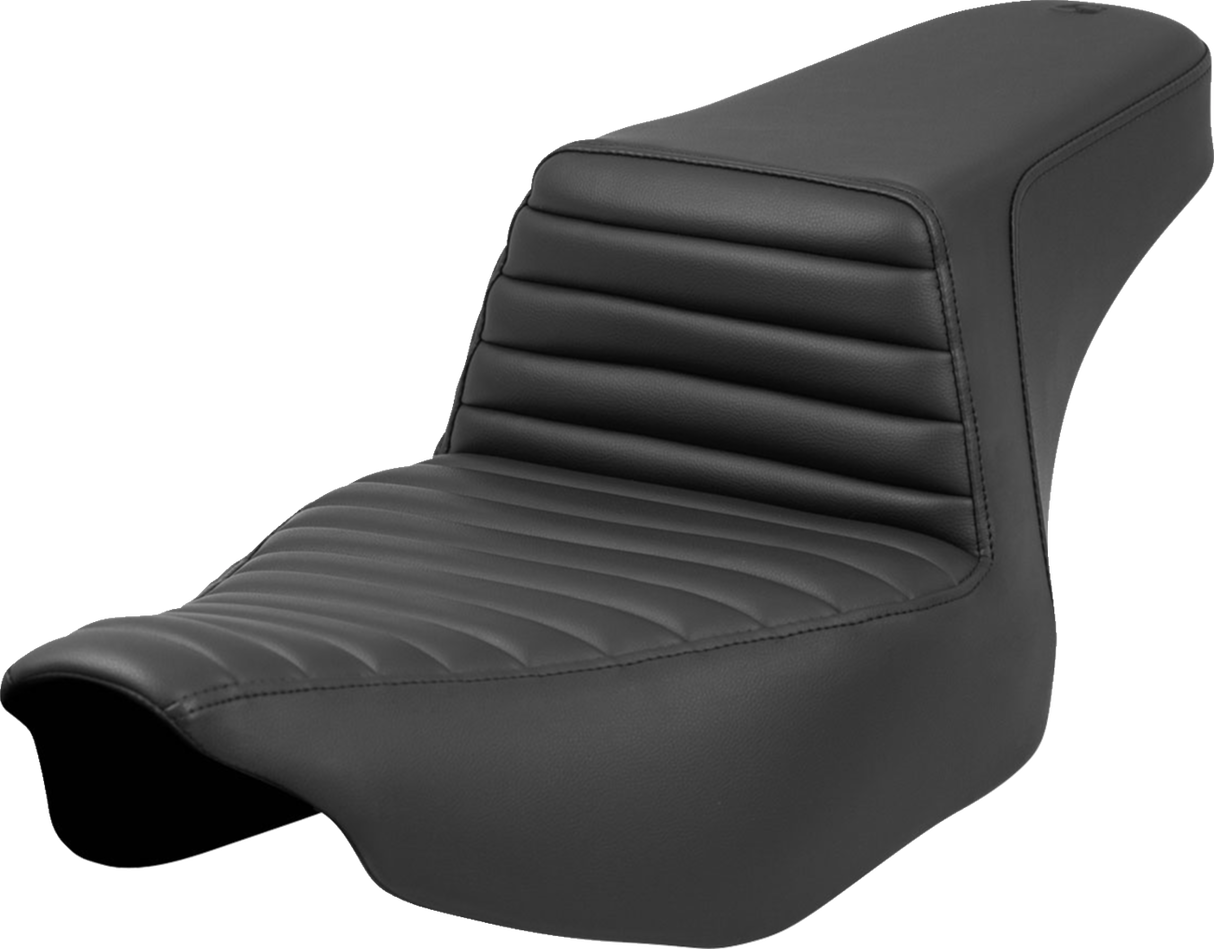 Step-Up Seat - Tuck-n\'-Roll - Black - Road Glide/Street Glide 2023 - 2024
