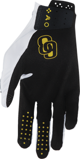 SPORTMODE Limited Edition Baller Gloves - Black/Gold - Medium