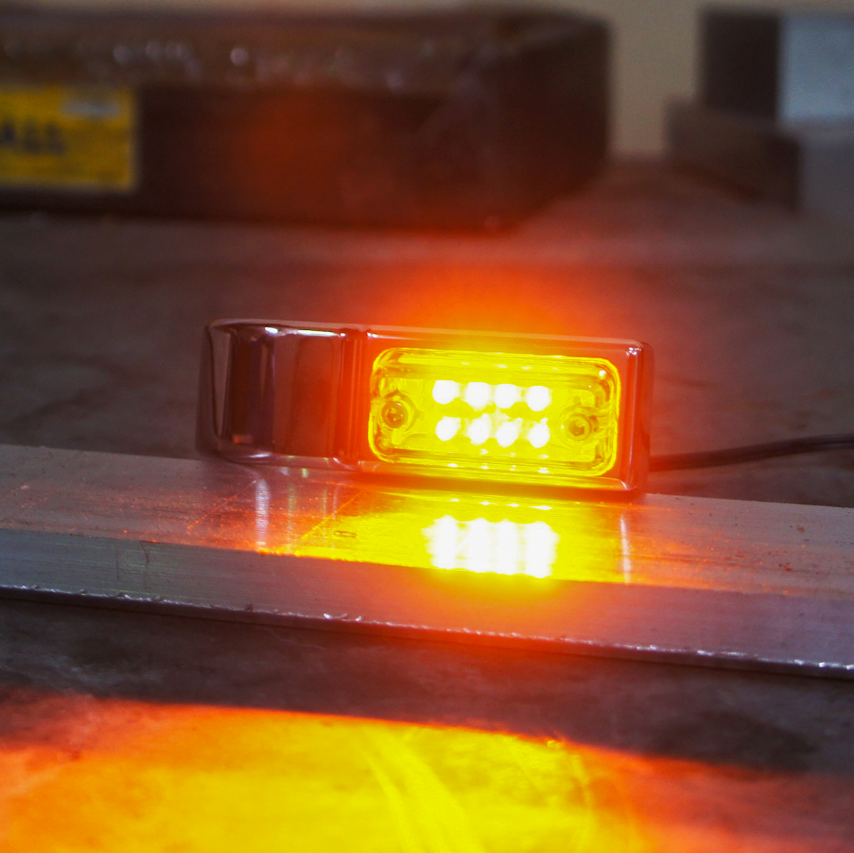 LED Turn Signals - 39 mm - Black