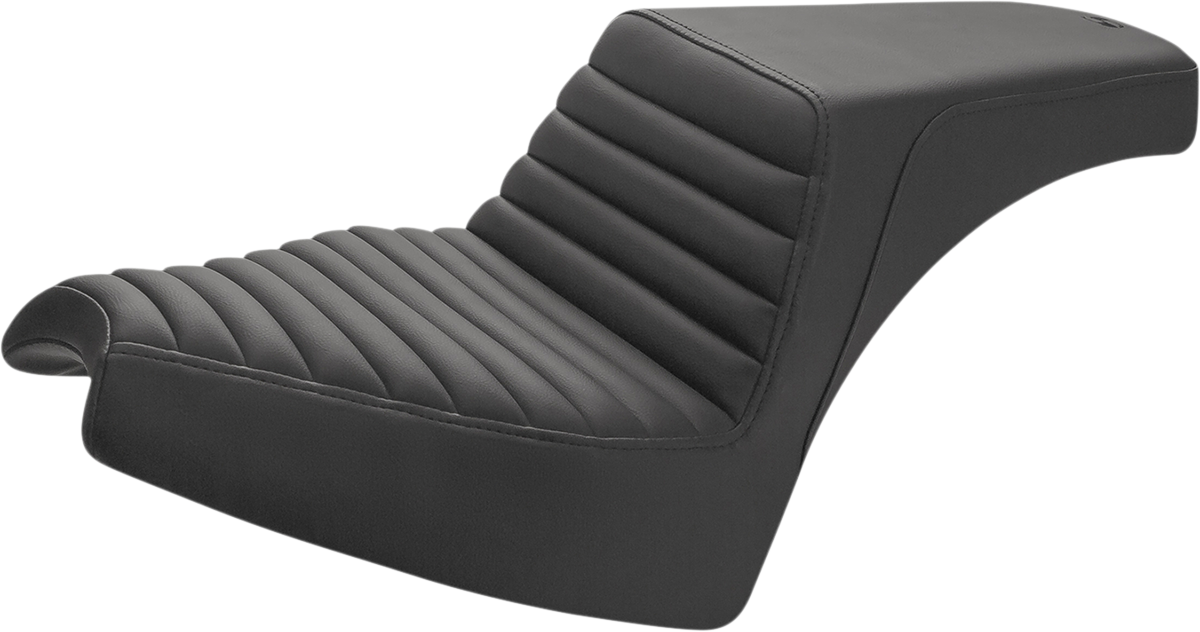 Step-Up Seat - Front Tuck-n\'-Roll/Rear Smooth - Black - Chief 2022 - 2022