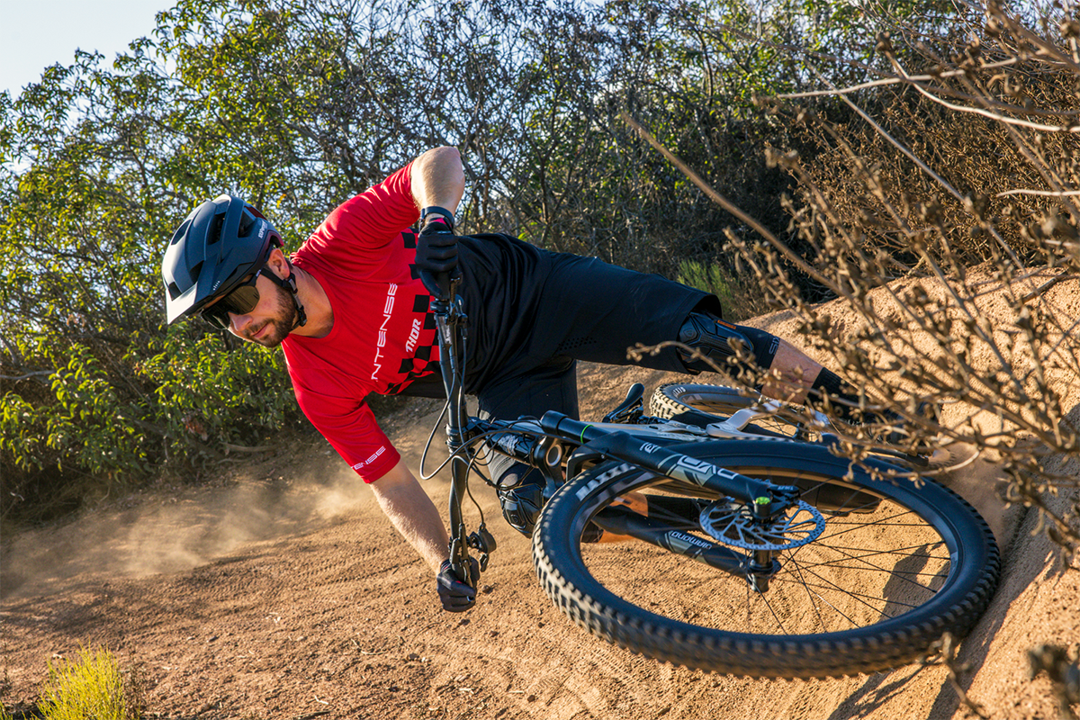 Intense Assist Chex Short-Sleeve Jersey - Red/Black - 2XL