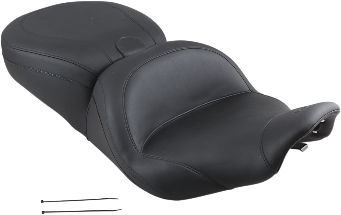 Lowdown Seat with Driver Backrest - Plain - FLHR \'97-\'07 1997 - 2007