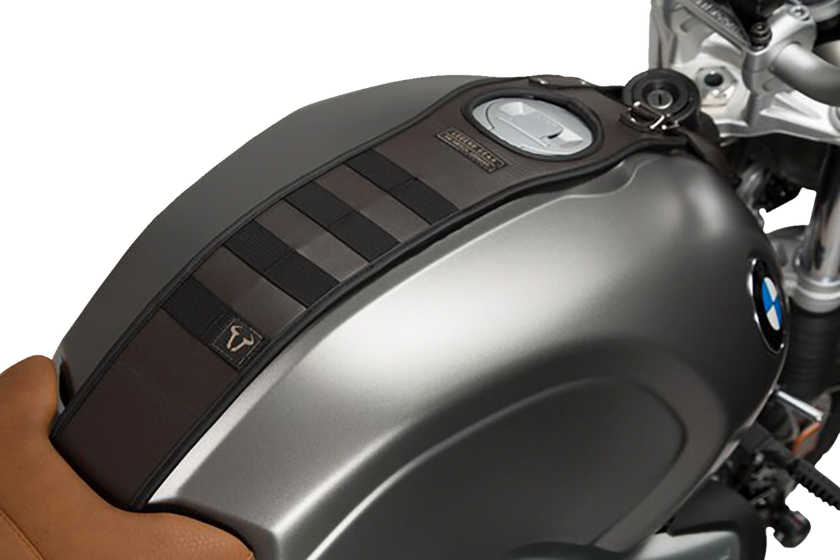 Legend Gear Tank Strap System - with LA2 Accessory Bag - BMW \'14-\'23 2014 - 2023