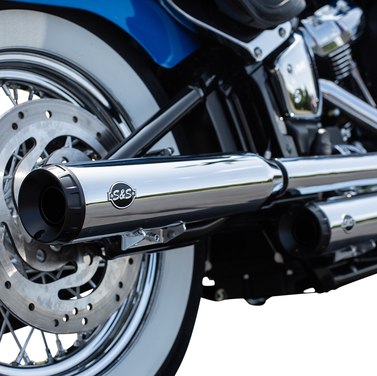 Grand National Race Mufflers for Softail - Chrome 2018 - 2022