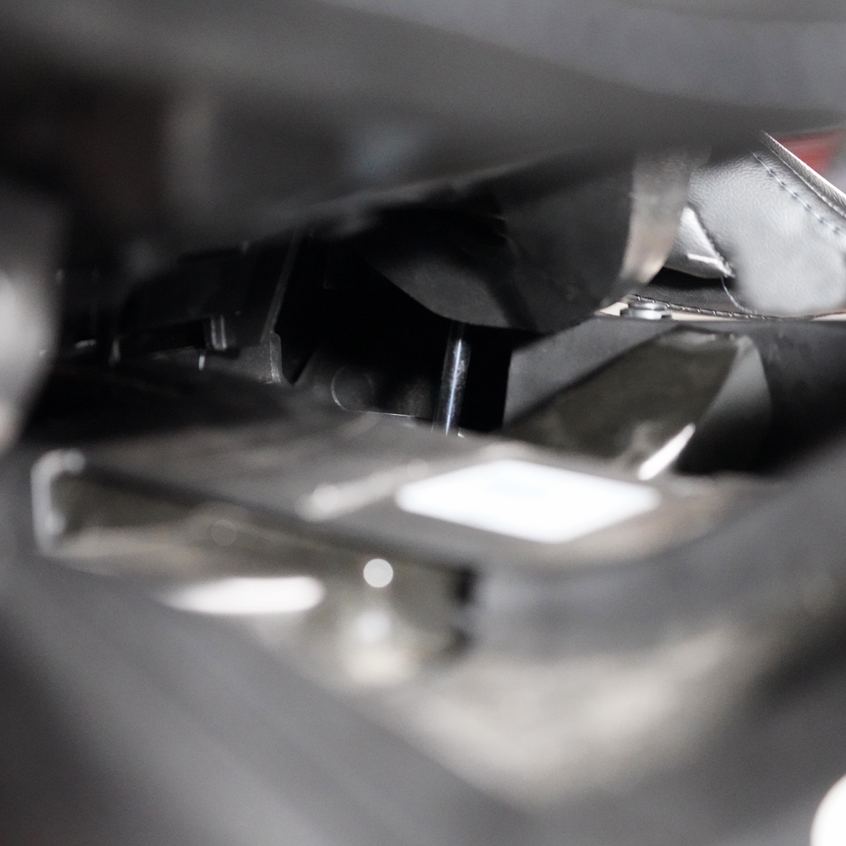 Seat Shock - Spyder RT \'10-\'19 2010 - 2019