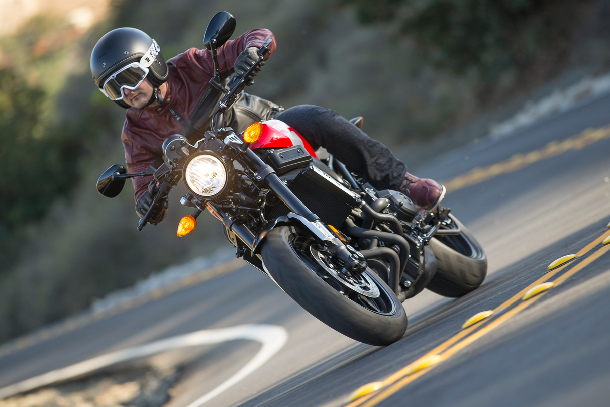 Classic-V Helmet - Black Frost - Large