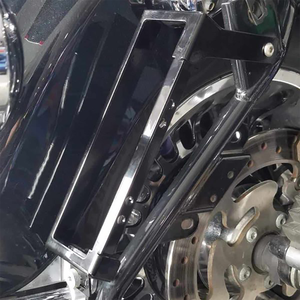 Filler Panel Bracket - Ultra 2009 - 2013